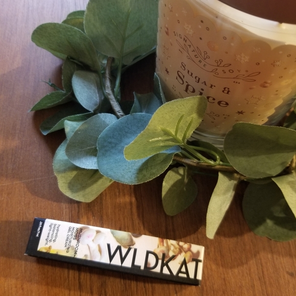 💥free with bundle💥Wildkat gel moisturizer - Picture 1 of 2